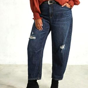 Nwot Anthropologie Pilcro the Bow Boyfriend Dark Wash Distressed Jeans